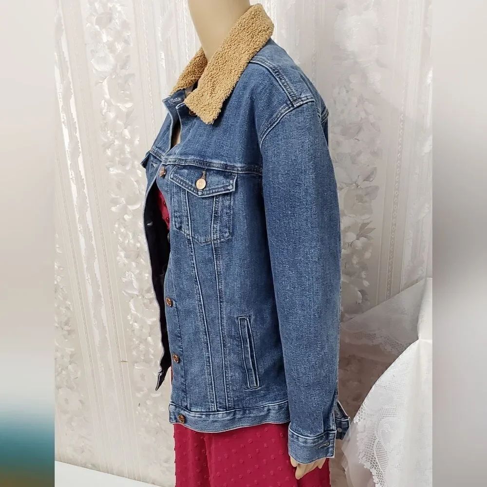 Loft Double Chest Pockets Denim Jacket NWT Size Small - Picture 5 of 6